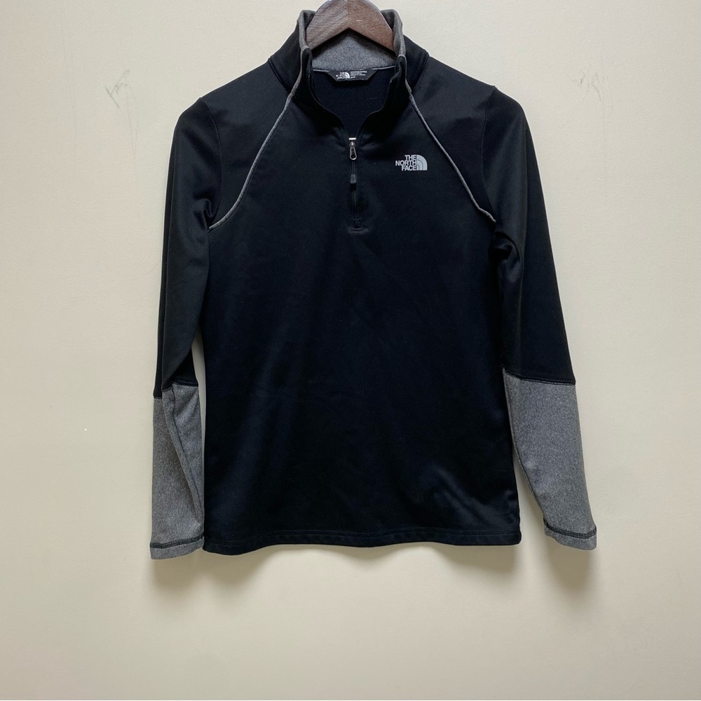 The North Face Women’s Cinder 100 1/4 Zip Pullover Black/Gray Medium